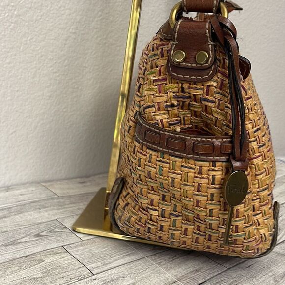 Fossil Vintage Straw and Leather Shoulder Bag - Picture 4 of 16